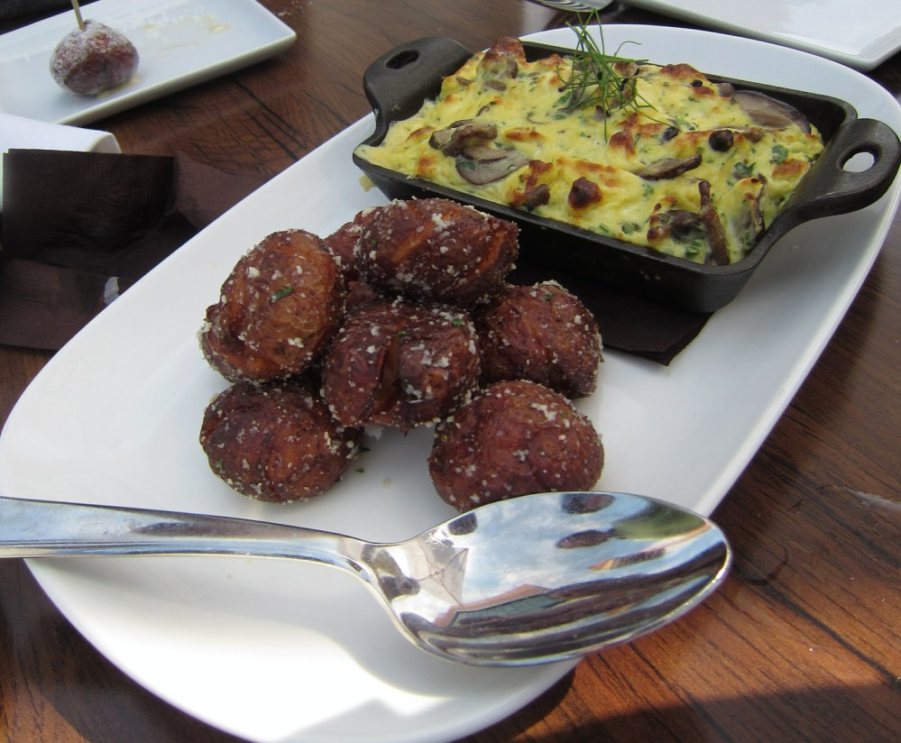 Mushroom and ricotta omelette